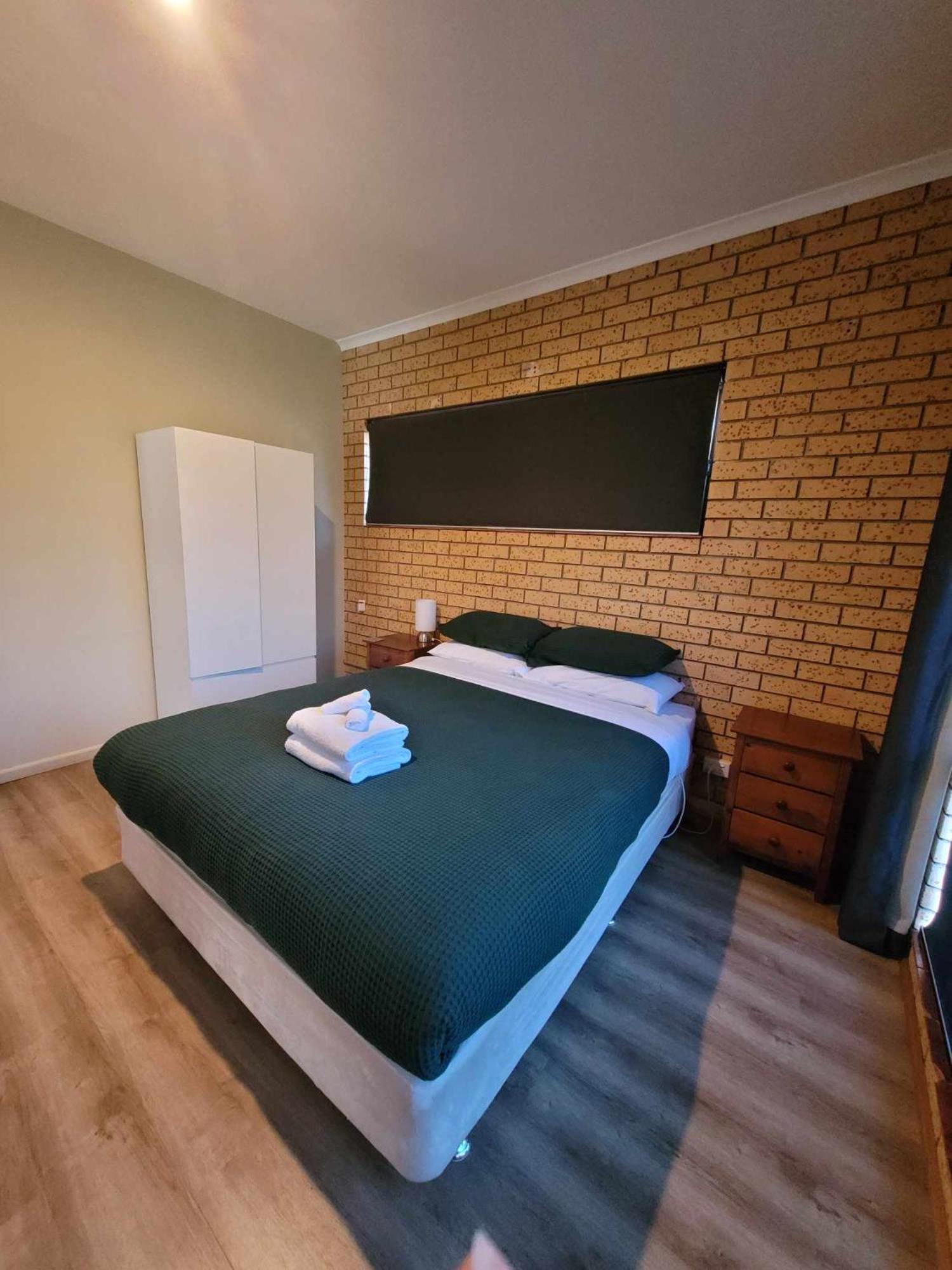 The Bright Motor Inn Екстер'єр фото